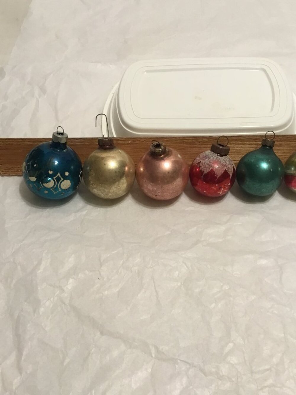 Very colorful lot of 8 antique & fragile glass Christmas tree ornaments - Picture 2 of 15